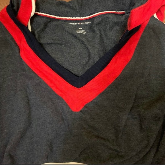 Tommy Hilfiger Retro Cropped Lounge Hoodie  ❤️💙 - Picture 2 of 2